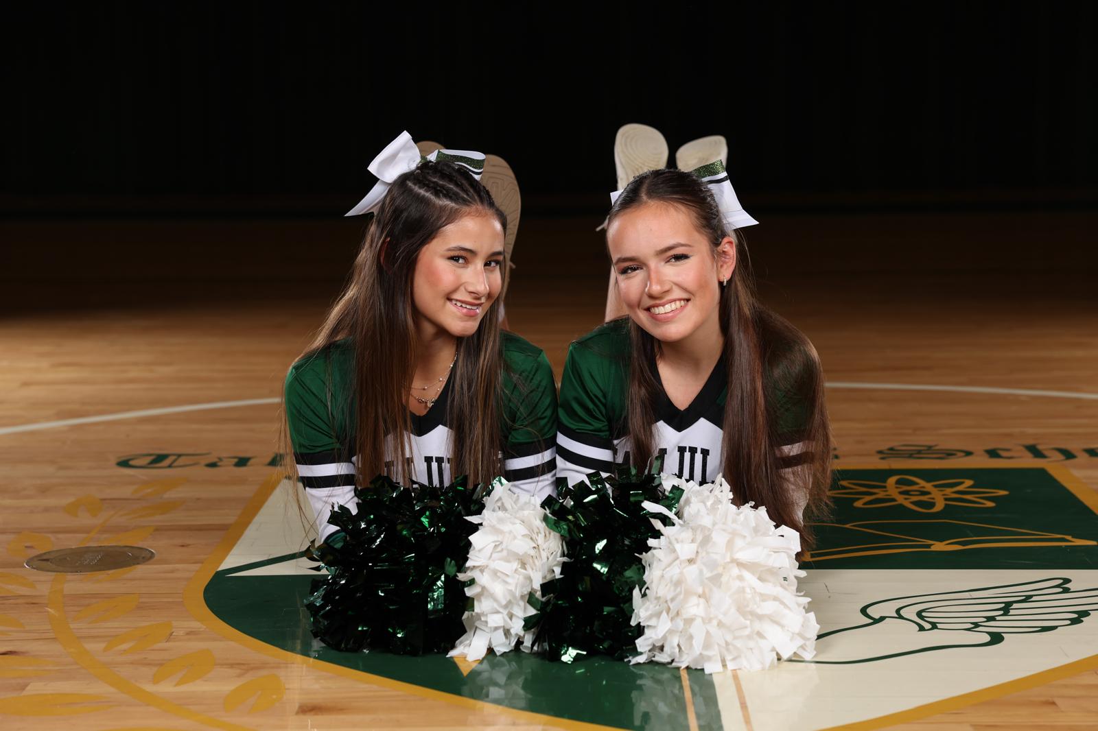 Alex: cheerleading, kampusový život a americká realita